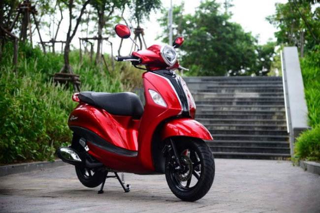 yamaha-grande-ban-tieu-chuan-mau-do